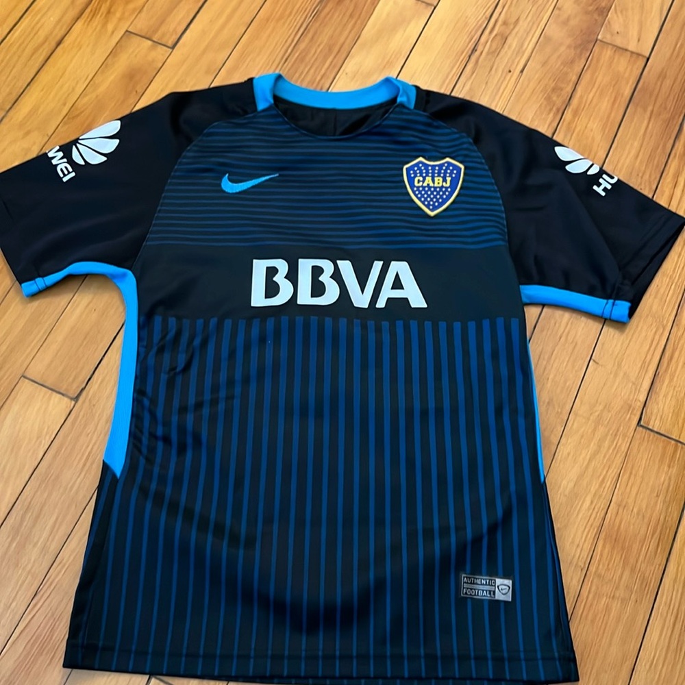 Boca Juniors jersey (size 8 year old)